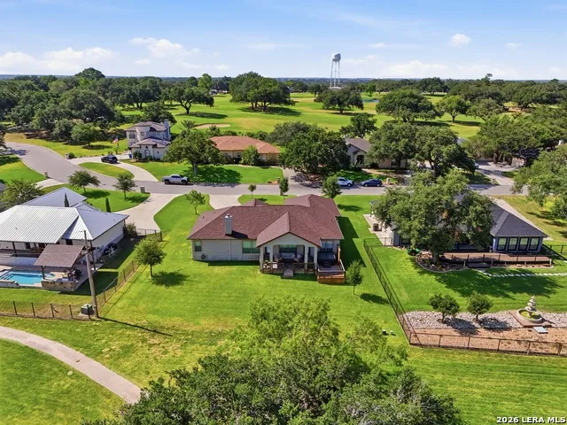 717 Jack Nicklaus Devine, TX 78016