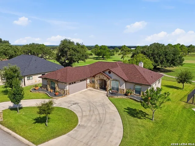 717 Jack Nicklaus Devine, TX 78016