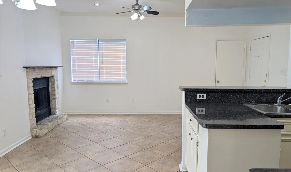1013 Chestnut Street #C2 San Marcos, TX 78666