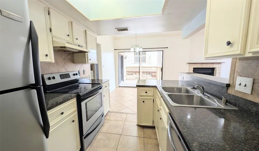 1013 Chestnut Street #C2 San Marcos, TX 78666