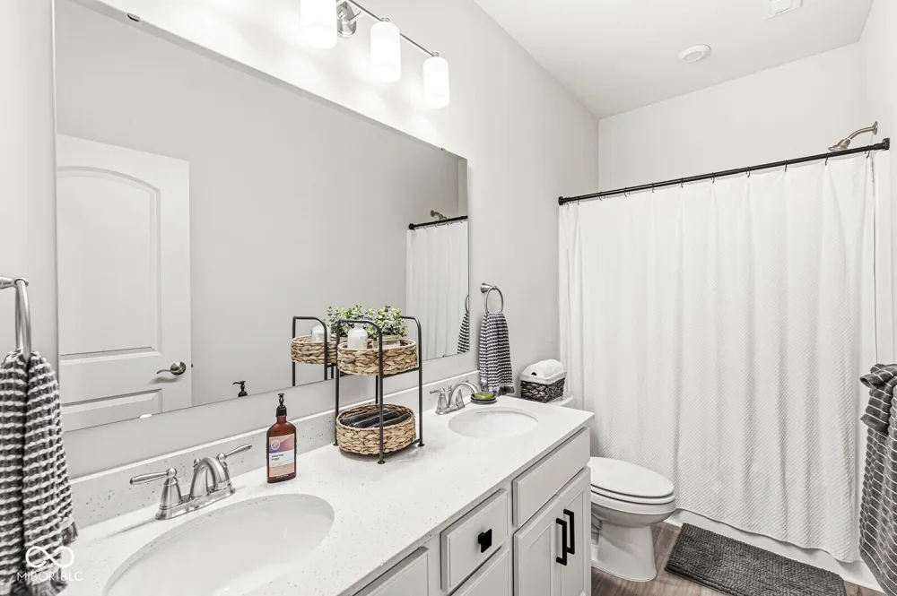 3261 Morab Drive Zionsville, IN 46077