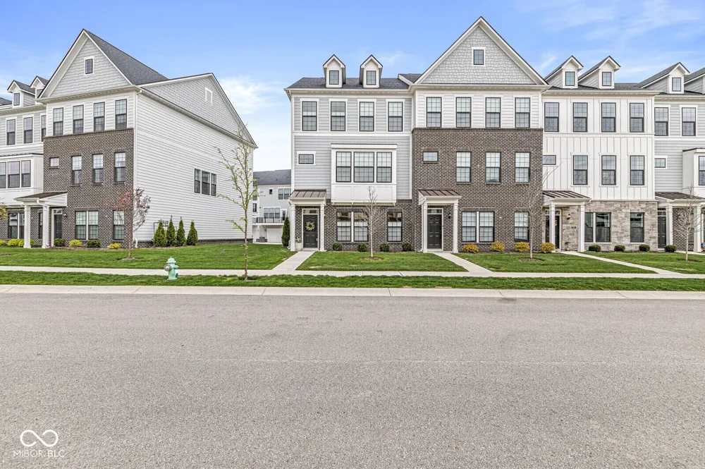 3261 Morab Drive Zionsville, IN 46077