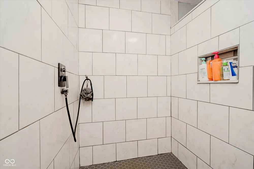 9131 E 256th Street Arcadia, IN 46030