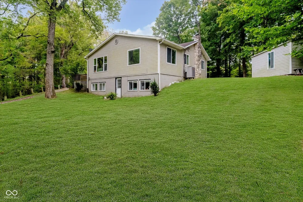 9131 E 256th Street Arcadia, IN 46030