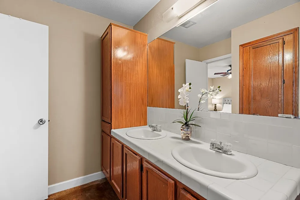 102 Rocky Creek Road Dripping Springs, TX 78620