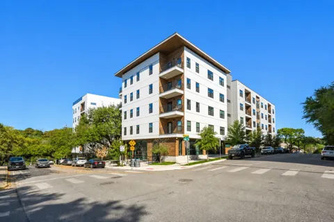 2500 Longview Street #300