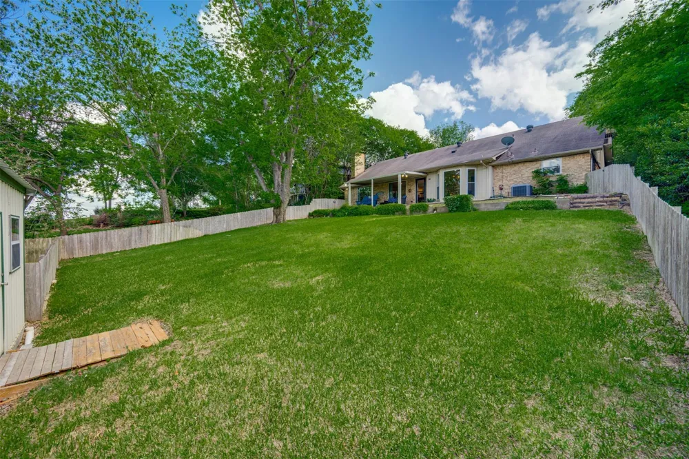 23340 Three Points Drive Berryville, TX 75763