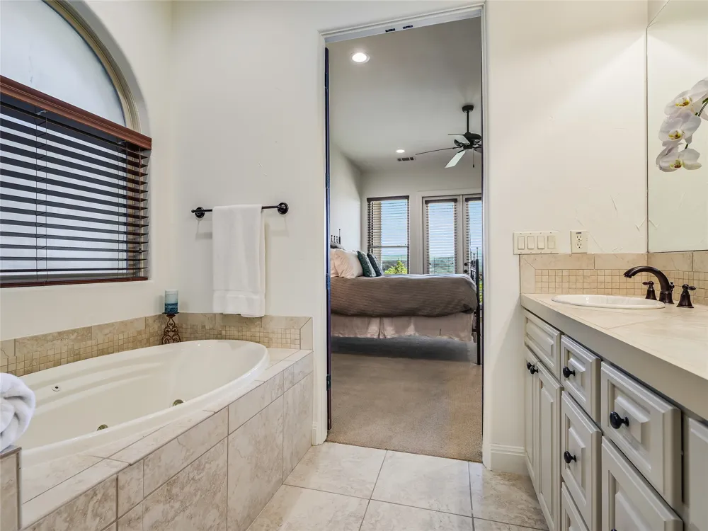 17545 E Reed Parks Road #5 Jonestown, TX 78645