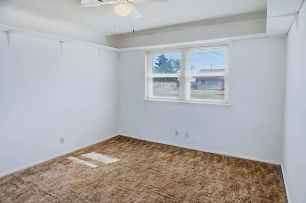 1503 Jackson Avenue Friona, TX 79035