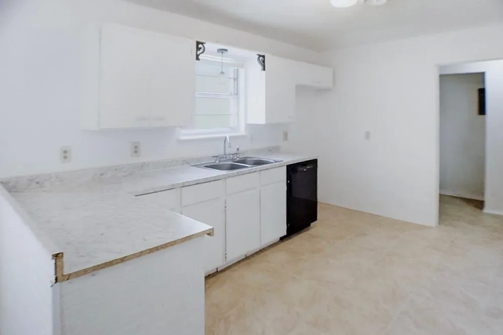 1503 Jackson Avenue Friona, TX 79035