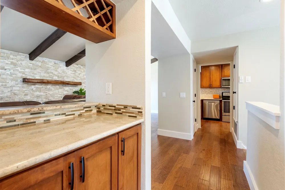 402 Hi Stirrup #E4 Horseshoe Bay, TX 78657