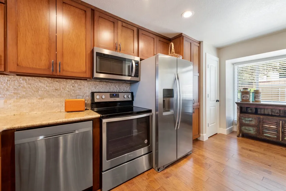 402 Hi Stirrup #E4 Horseshoe Bay, TX 78657