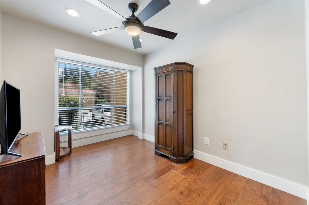 402 Hi Stirrup #E4 Horseshoe Bay, TX 78657