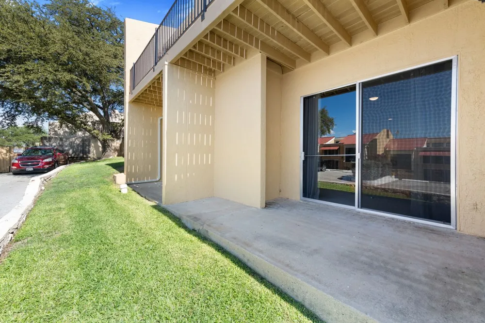 402 Hi Stirrup #E4 Horseshoe Bay, TX 78657