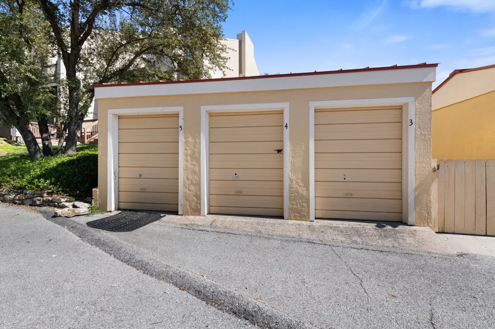 402 Hi Stirrup #E4 Horseshoe Bay, TX 78657