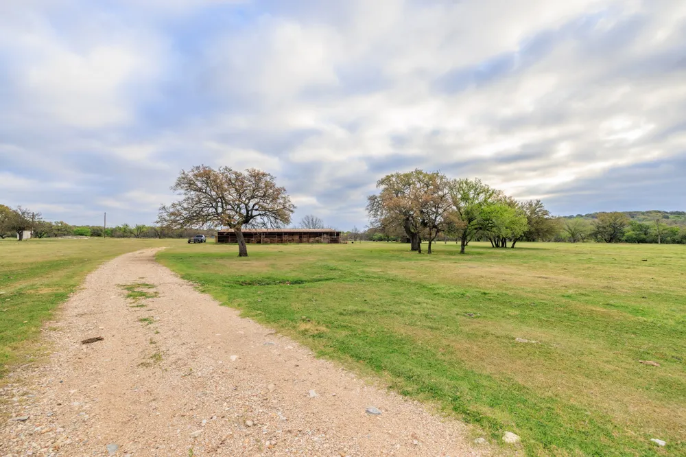 10250 E Fm 501 San Saba, TX 76877