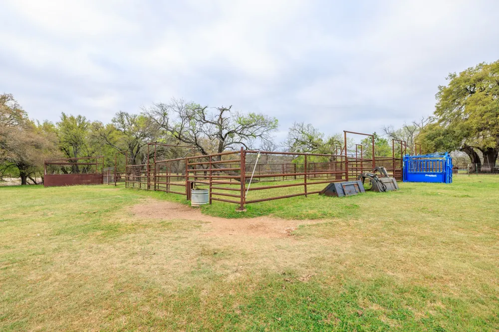 10250 E Fm 501 San Saba, TX 76877