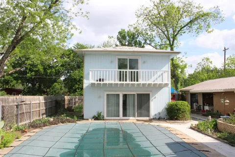 1010 W Live Oak Street #B