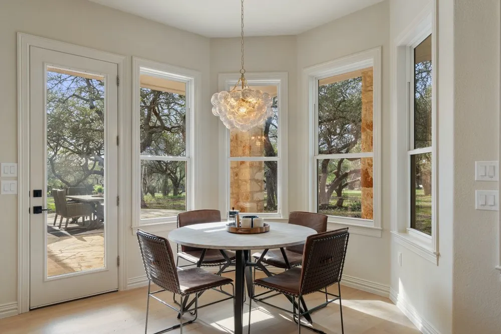 999 Enchanted Oaks Drive Driftwood, TX 78619