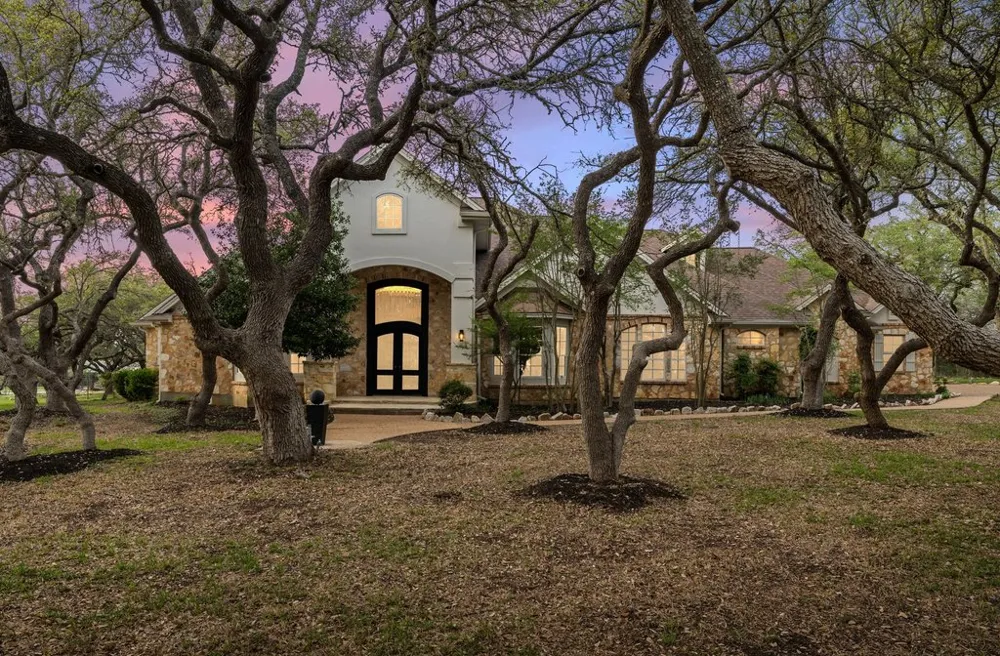 999 Enchanted Oaks Drive Driftwood, TX 78619