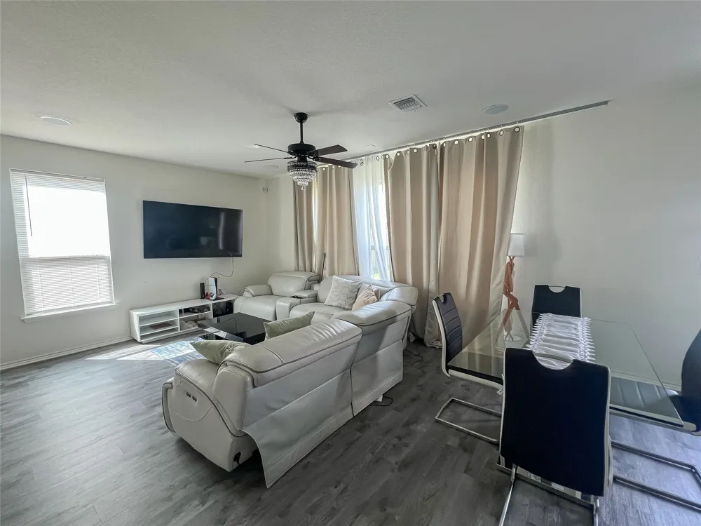 221 Summit Drive Lockhart, TX 78644