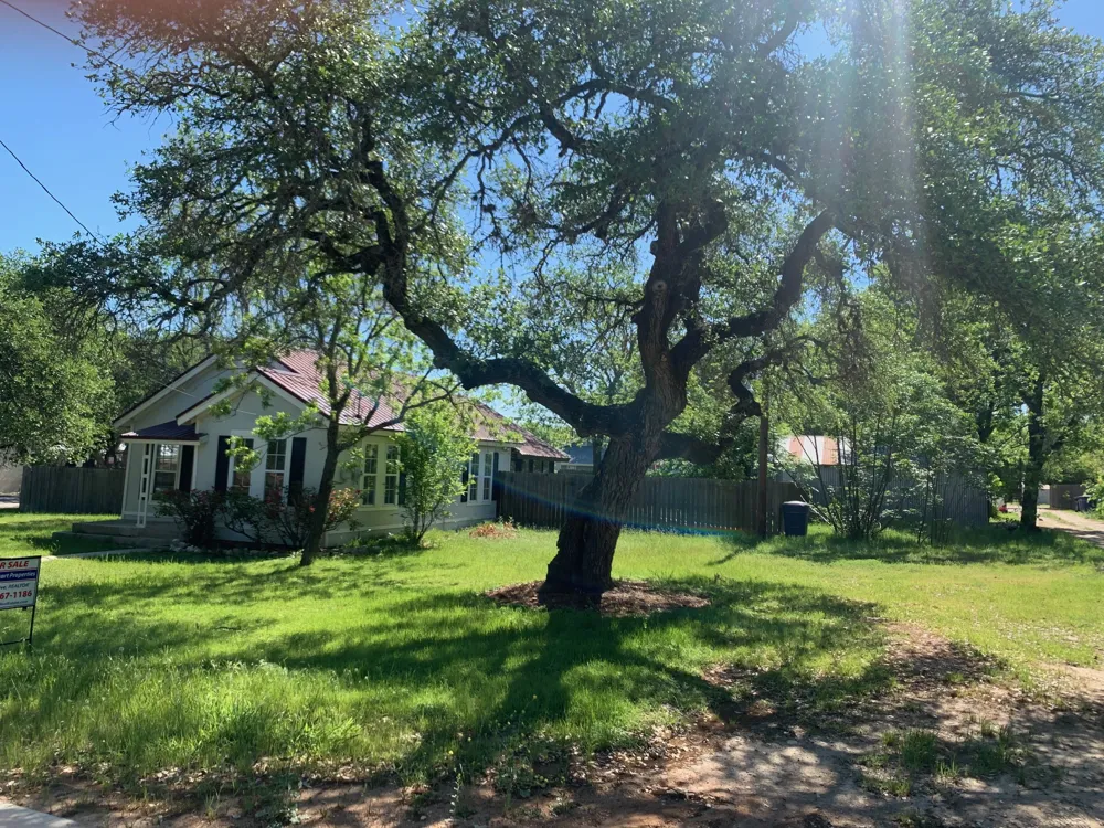 435 West Street Bertram, TX 78605