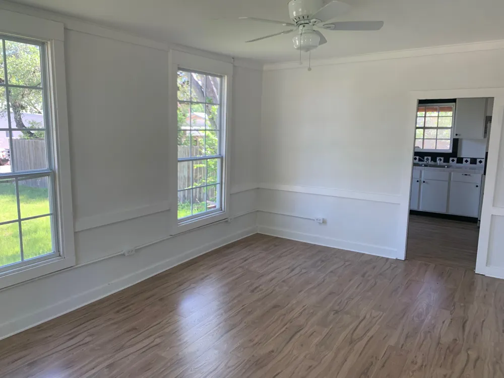 435 West Street Bertram, TX 78605