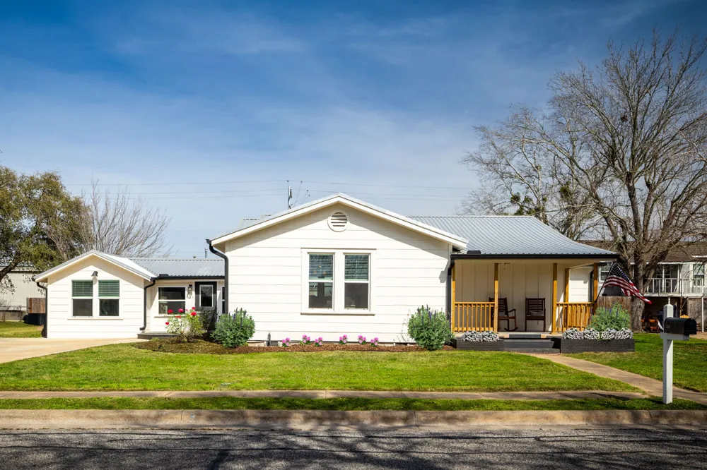 215 Paulus Street Schulenburg, TX 78956