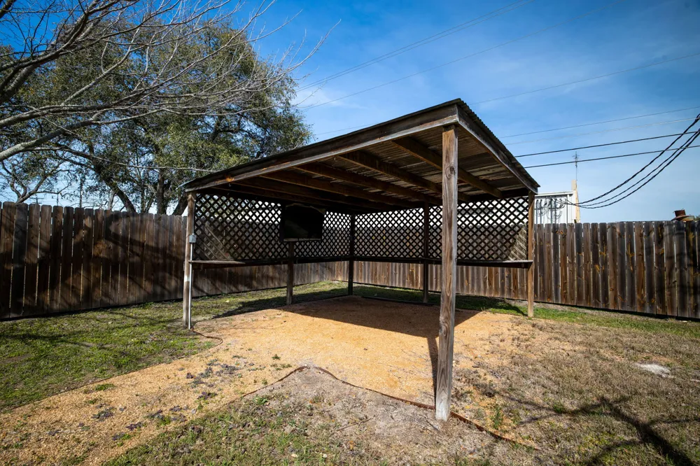 215 Paulus Street Schulenburg, TX 78956