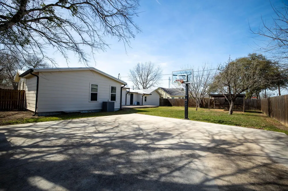 215 Paulus Street Schulenburg, TX 78956
