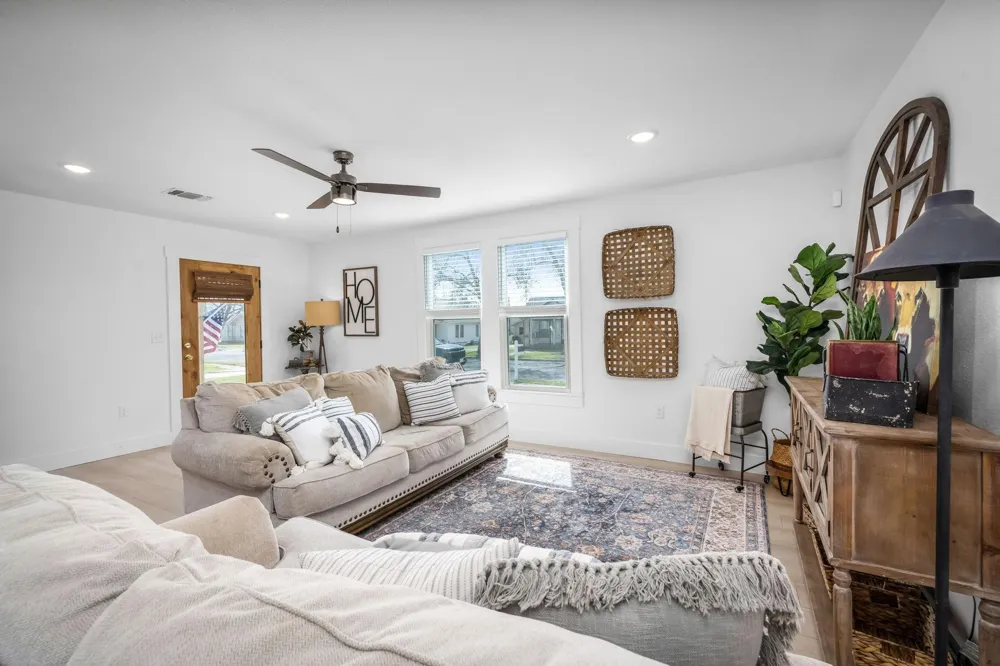 215 Paulus Street Schulenburg, TX 78956