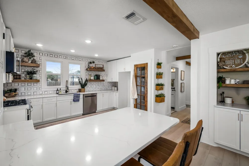 215 Paulus Street Schulenburg, TX 78956