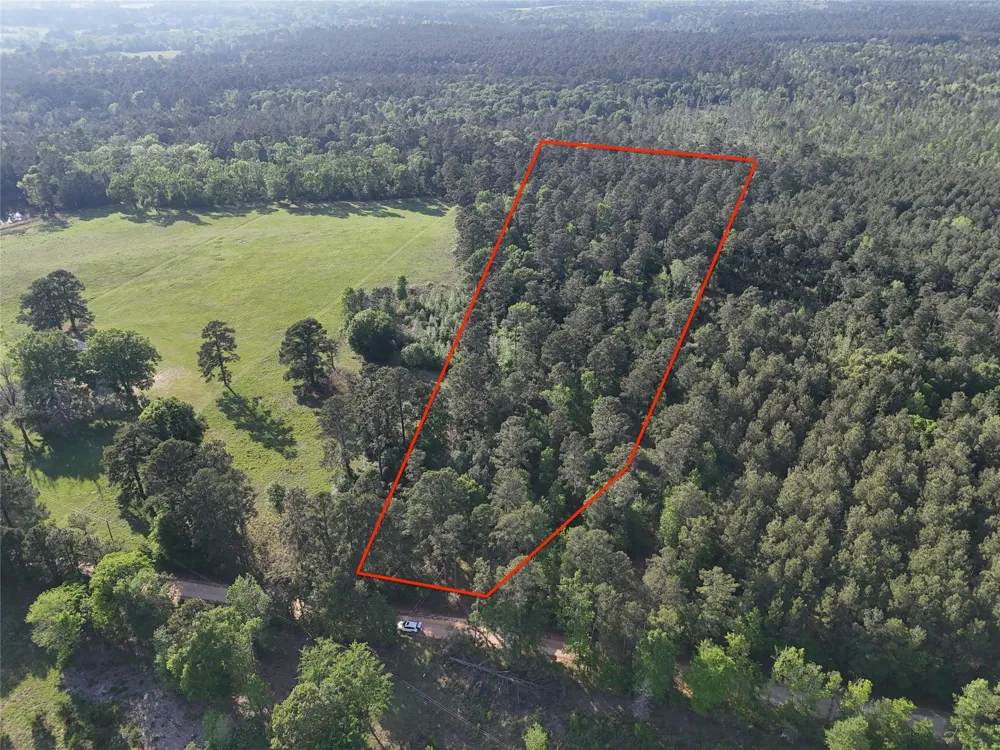 1545 County Road Crockett, TX 75835