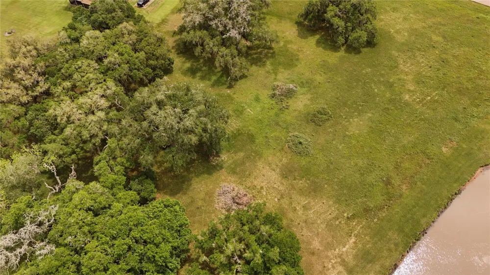 1207 Mill Road Angleton, TX 77515