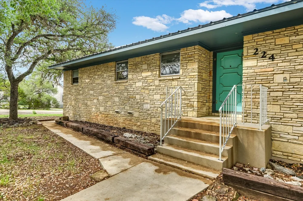 224 Circle Haven Canyon Lake, TX 78133