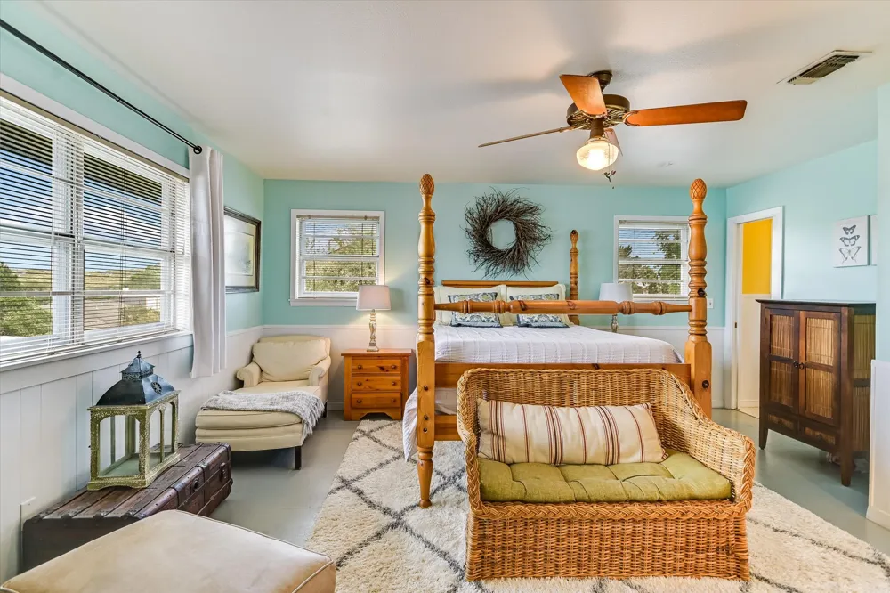 224 Circle Haven Canyon Lake, TX 78133