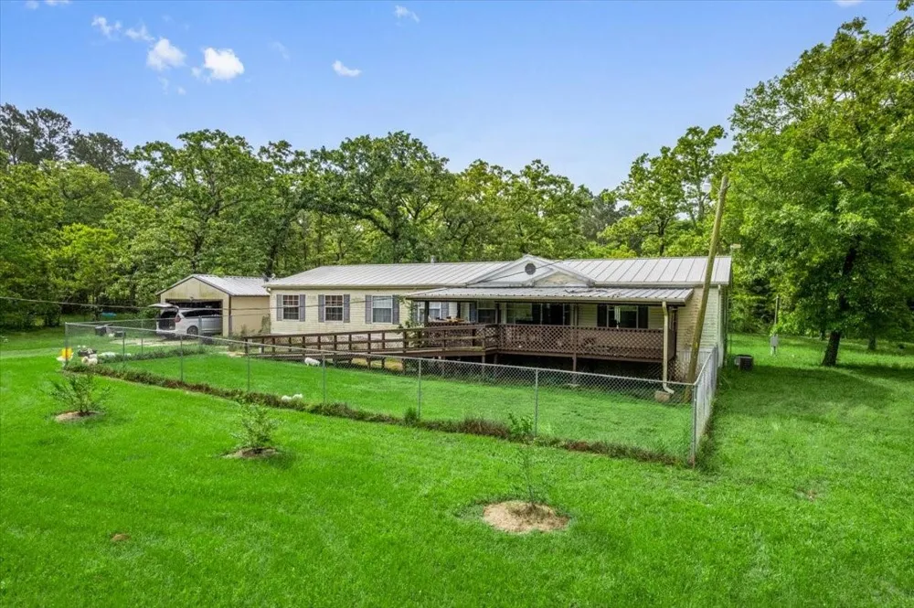 8172 County Road 208 Navasota, TX 77868