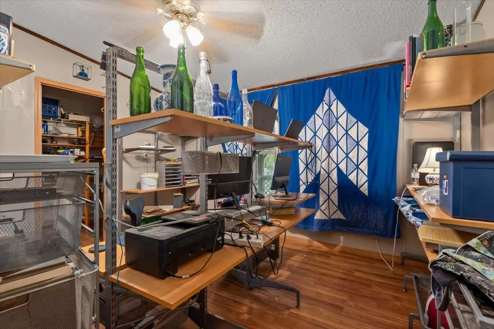 8172 County Road 208 Navasota, TX 77868
