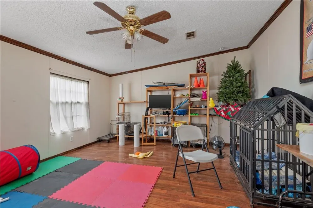 8172 County Road 208 Navasota, TX 77868