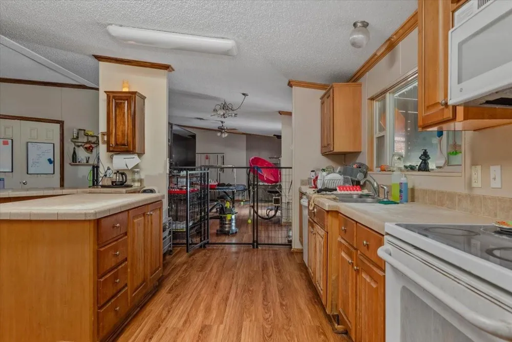 8172 County Road 208 Navasota, TX 77868