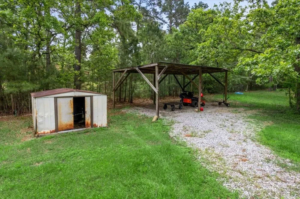 8172 County Road 208 Navasota, TX 77868