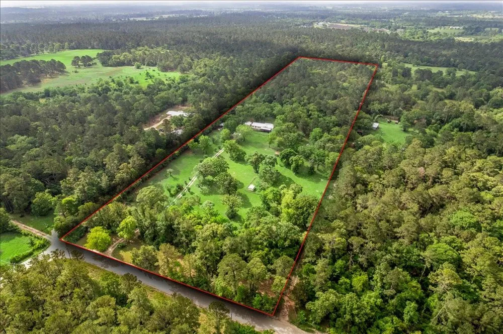 8172 County Road 208 Navasota, TX 77868