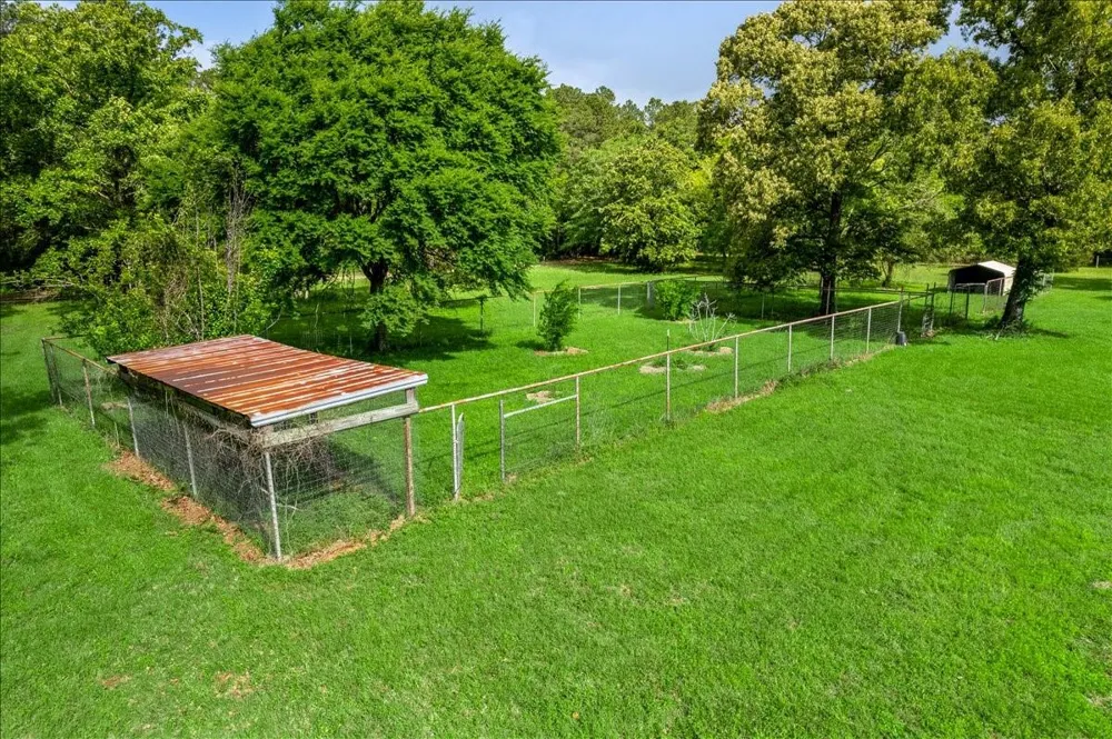 8172 County Road 208 Navasota, TX 77868