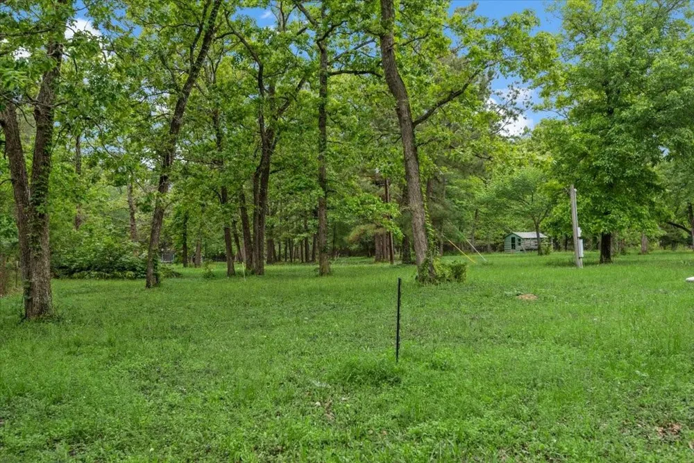 8172 County Road 208 Navasota, TX 77868