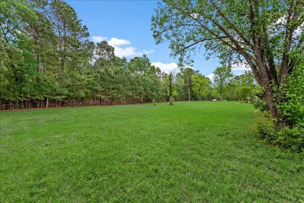 8172 County Road 208 Navasota, TX 77868