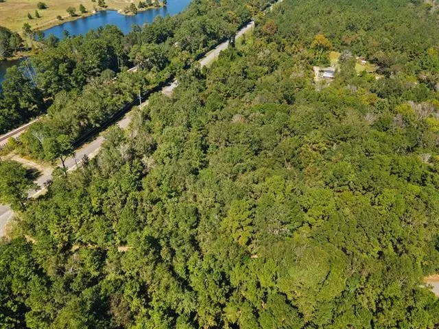 8715 Massey Lake Road Silsbee, TX 77656
