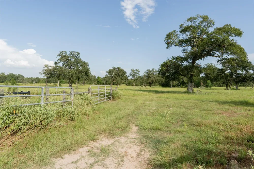 Aztec Lane New Ulm, TX 78950