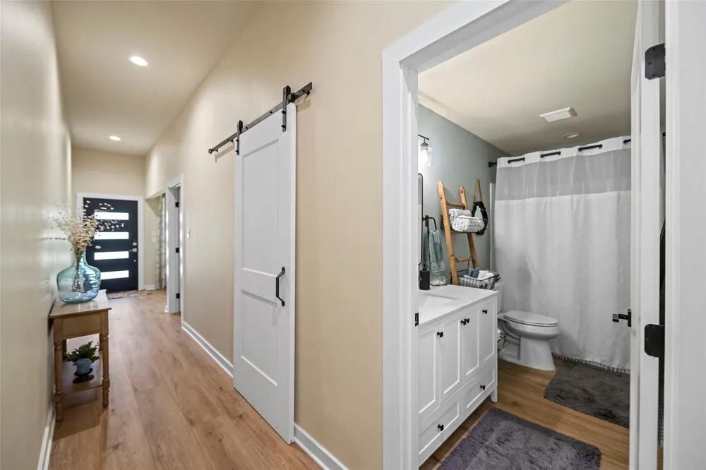 7278 Chadwick Hogan Road Chappell Hill, TX 77426