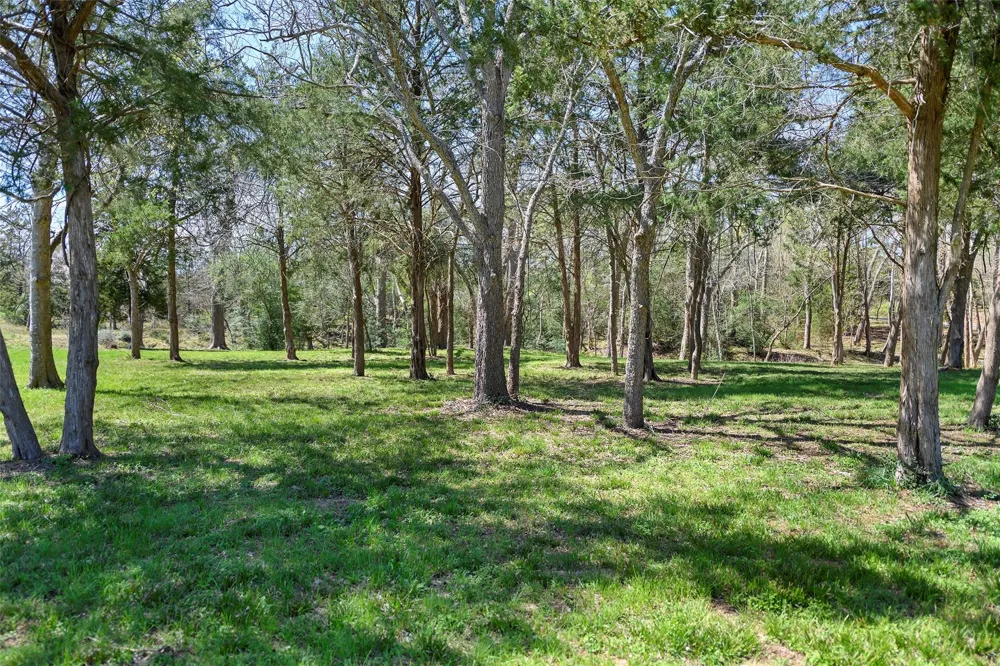 7278 Chadwick Hogan Road Chappell Hill, TX 77426