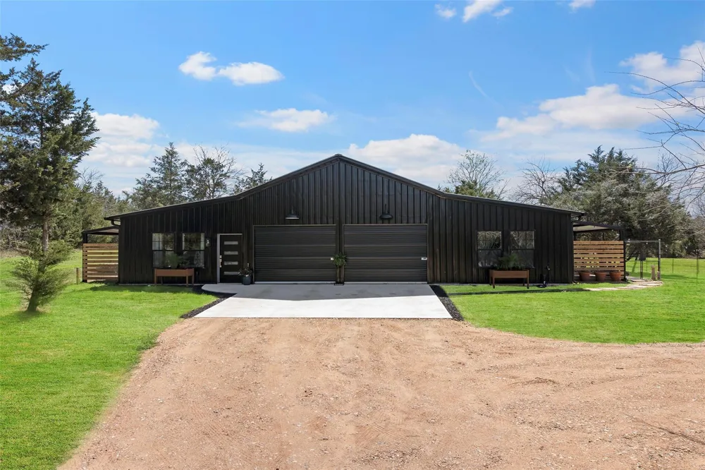 7278 Chadwick Hogan Road Chappell Hill, TX 77426